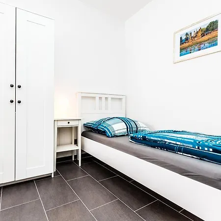 Messewohnung Buchforst Кёльн Номер фото